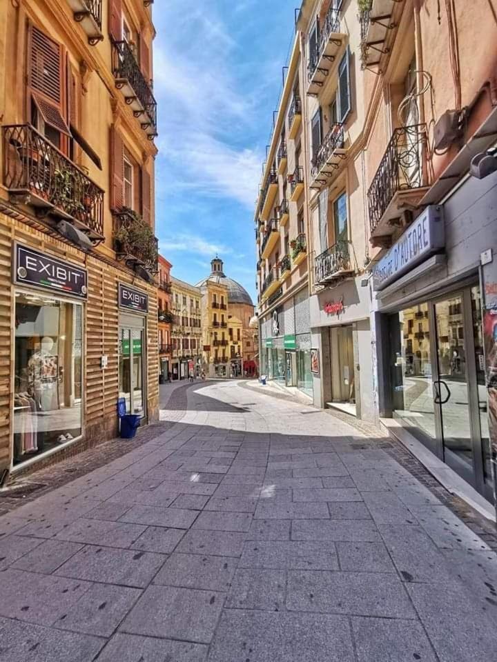 Black & White Cagliari Exterior foto